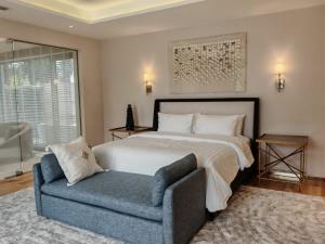 Luxury Botanica Villa