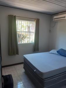 Duas casas na guarda do embau 14 pessoas