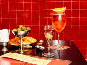 Mantra 2 Bond Street