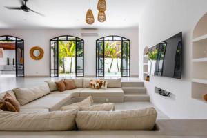Ashlyn Elegant 4 BR Private Pool Villa ZN437