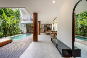 Green Moon Villa by Betterplace