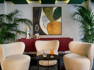 Mercure Larnaca Finikoudes Beach