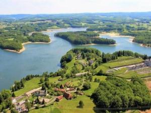 Mobil home pour 6 personnes avec terrasse - API-1-52-1310