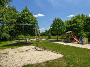 Mobil Home Confort avec Terrasse à Commequiers - API-1-52-1360