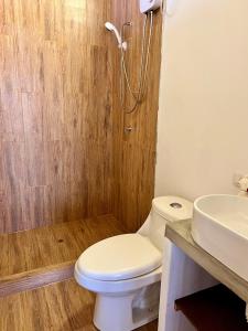 Eco-Refugio de Madera,Piscina y Mar a tus pies