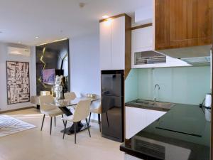 Hole Apartment & Hotel