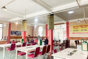 RedDoorz Syariah at Jalan Dieng 7