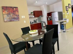 Ground floor apartment close to the beach, shops and restaurants