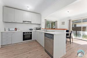 Aircabin - Stylish 4 Bedrooms Home in Colyton