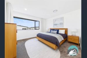 Stylish Modern 3BR Home in Gledswood Hills