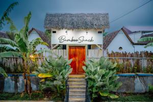 BAMBOO Shack & BAMBOO Cabin