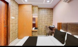 Townhouse Oak Barra South City Kanpur Formerly Royal Residency