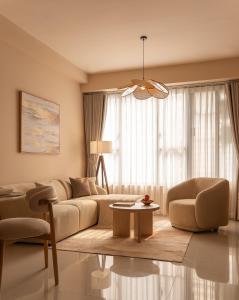 LuxeStay Saigon - Luxury City-View Apartments with Pool, Central HCMC