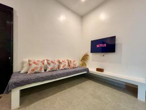 Soane Summer House by AGATA