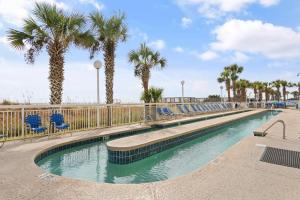 Oceanfront Views w 7 Beds Pools Lazy River Gym