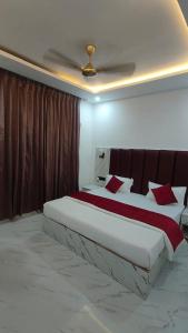 Hotel Omkar Palace