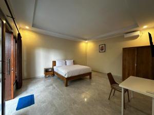 3 bedroom cozy villa with pool in Padonan, Canggu