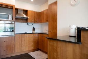 CBD Apartment - Walk to Shops & Attractions