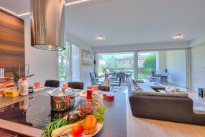 Rebecca Garden - Happy Rentals