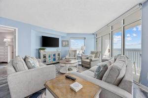 Seaglass Escape- Oceanfront Lazy River 5 Beds