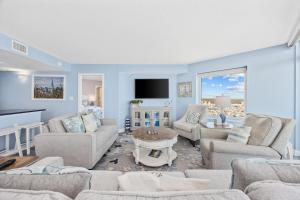 Seaglass Escape- Oceanfront Lazy River 5 Beds