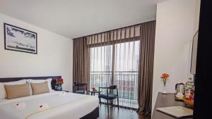 Coralia Nha Trang Suites