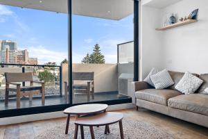 One-Bed Apartment Close to Cafés and Coast