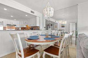 Oceanfront- Pools- Hot Tub- Grill- Near Shops- Gym