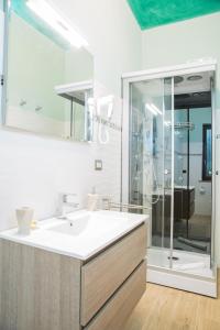 Double or Twin Room with Private Bathroom