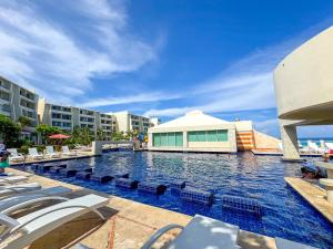 Lagoon View + Beach Access | Solymar Cancun