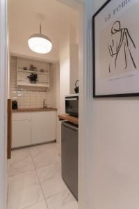 Prime Location Kolonaki Burrow