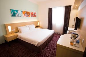 Deluxe Double Room room in Prescott Inn Medan Tuanku Kuala Lumpur