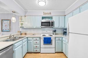 Mariners Cove w Water Views Near Beach 3 Beds