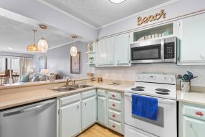 Mariners Cove w Water Views Near Beach 3 Beds