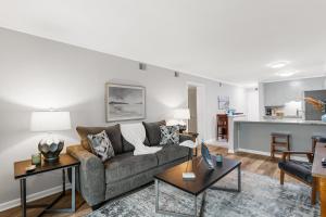 Beachside Hideout- Pool- 3 Bds- Elevator