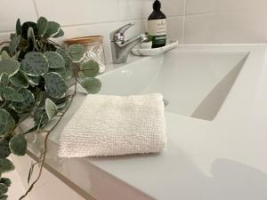 Burwood Luxe Urban Escape