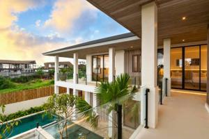Calliope Modern 4 BR Private Pool Villa ZN439