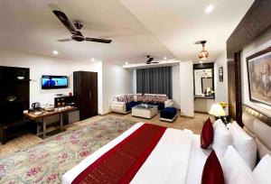 V Hotel TSSG near Delhi IGI Airport