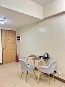 CONDOTEL - Across NAIA T3 Airport with WIFI