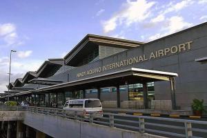 CONDOTEL - Across NAIA T3 Airport with WIFI