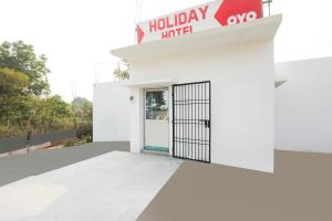 Hotel O Holiday Hotel