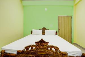 Hotel O Holiday Hotel