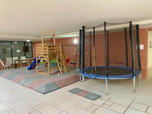 Casa Vista - Spacious 2-Bedroom Apartment in Sofia with Free Parking