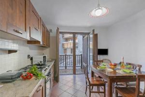 The Sunflower - Happy Rentals