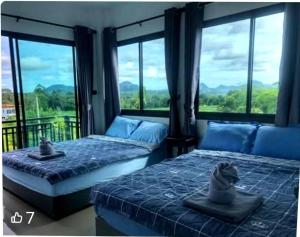 hill point pattaya pool villa