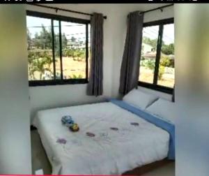 hill point pattaya pool villa