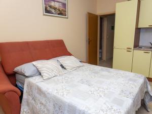 Apartments Sea Line - Two Bedroom Apartment with Terrace and Sea View