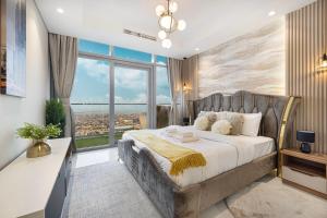 Famous Sky Pool at Paramounts Kings 2BR