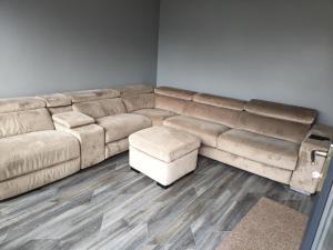 Contractor friendly huge house