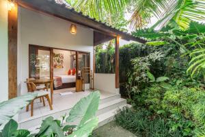 Bali Dream Garden - Tropical Escape with Pool & Spa